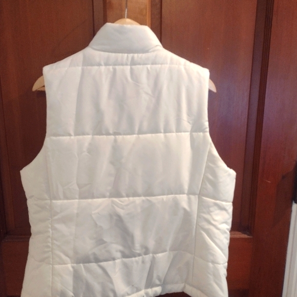 NWT Jones New York Sport Puffy Vest - Picture 5 of 7